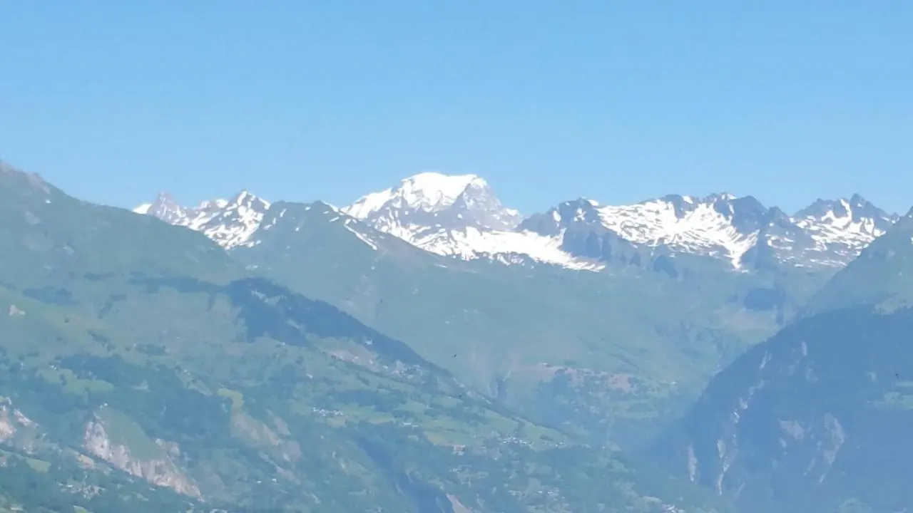 La Plagne-Tarentaise Chalet Hermine Bed & Breakfast